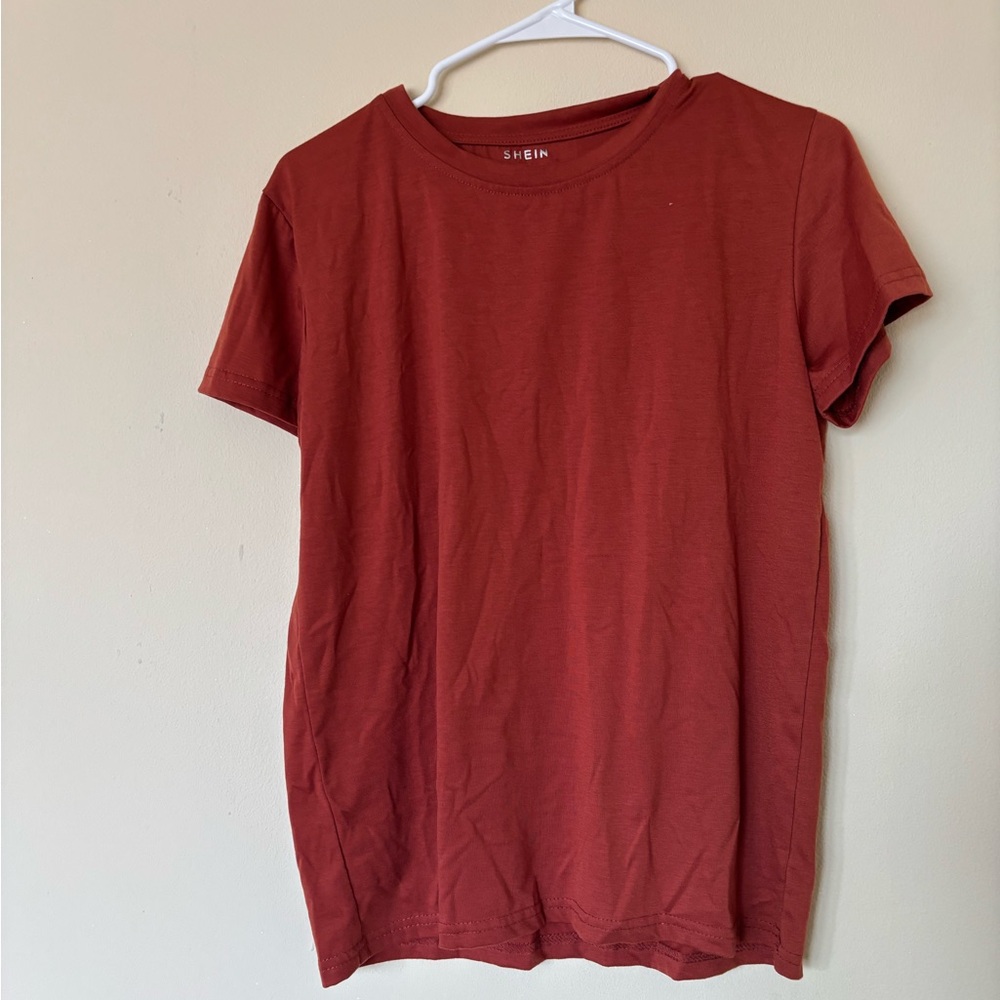 SHEIN Men's Brick Red Short Sleeve Tee